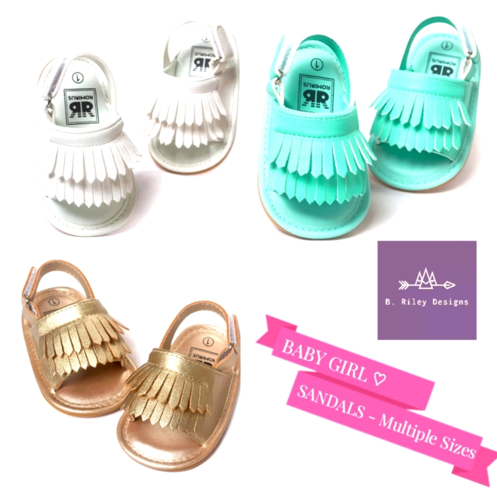 - BRAND NEW ☆ BABY FRINGE SANDALS WITH RUBBER SOLES ☆ WHITE ☆